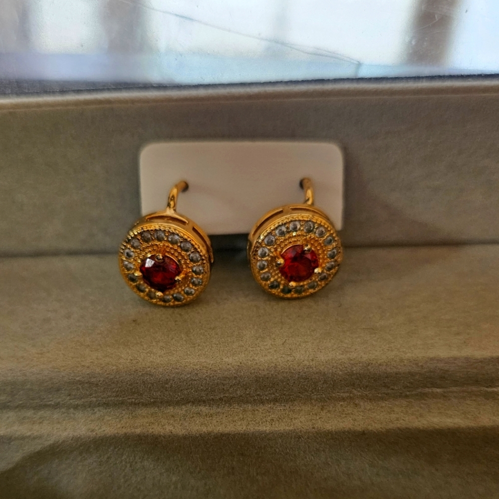 Earrings - Picture 2 of 3
